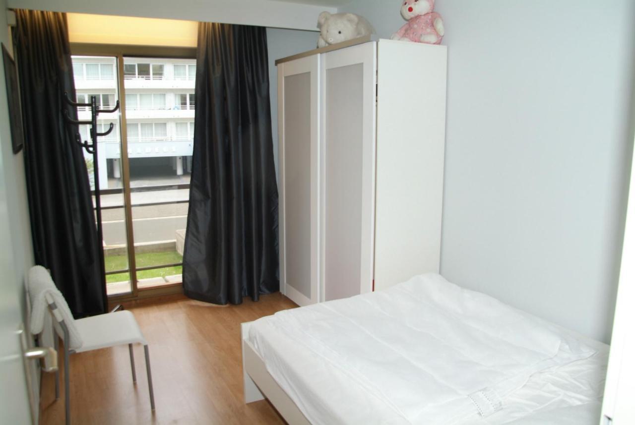 Ruim, Lichtrijk Appartement Met Groot Terras Uitstekend Gelegen In De Panne Exteriör bild