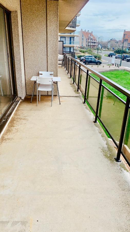Ruim, Lichtrijk Appartement Met Groot Terras Uitstekend Gelegen In De Panne Exteriör bild